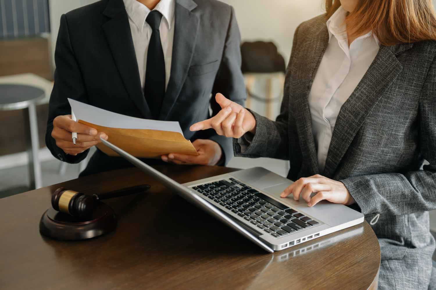 Profesionales en reunión